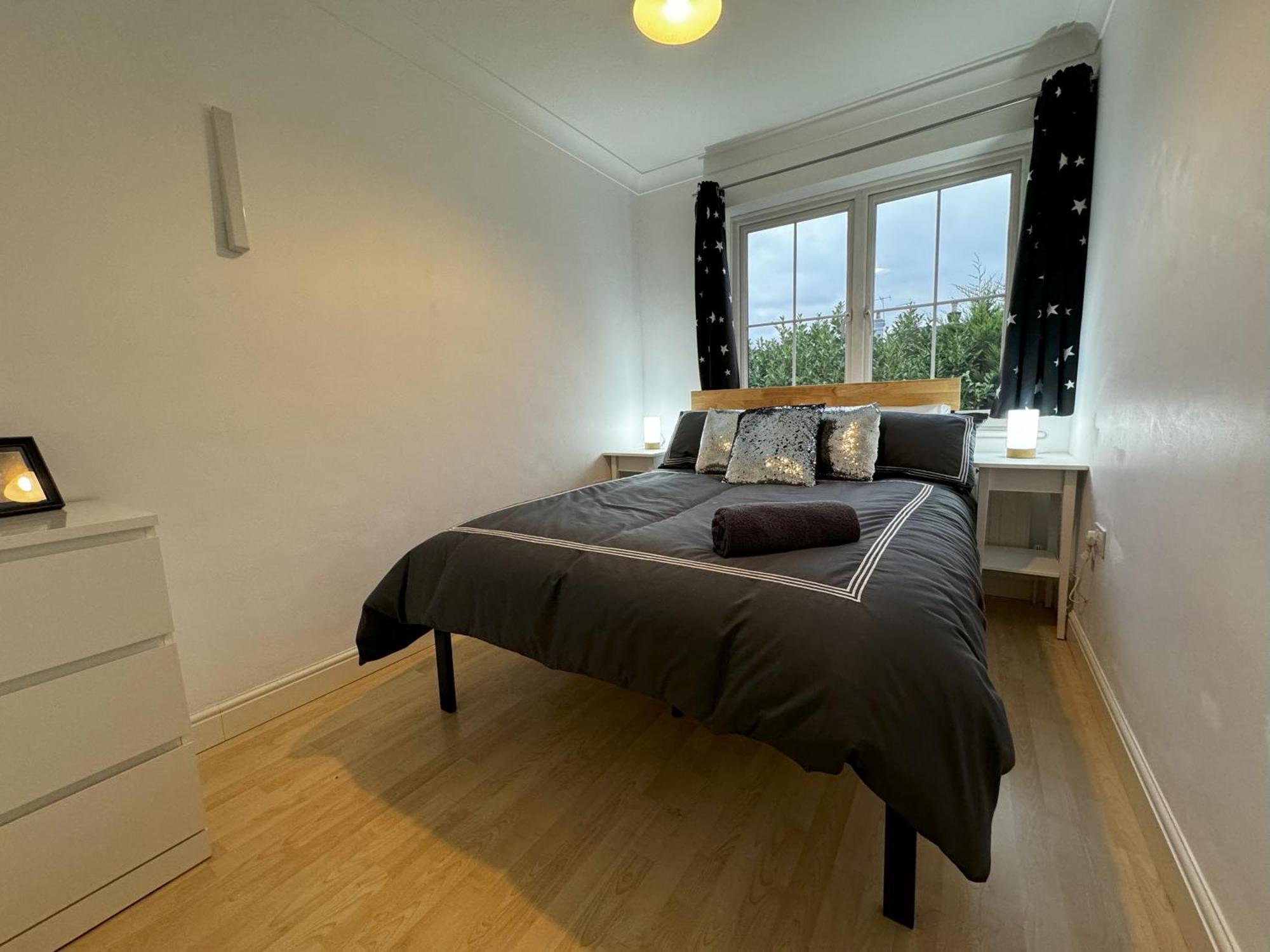 Chieveley Mews By Sarrochic Villa Sunningdale Buitenkant foto