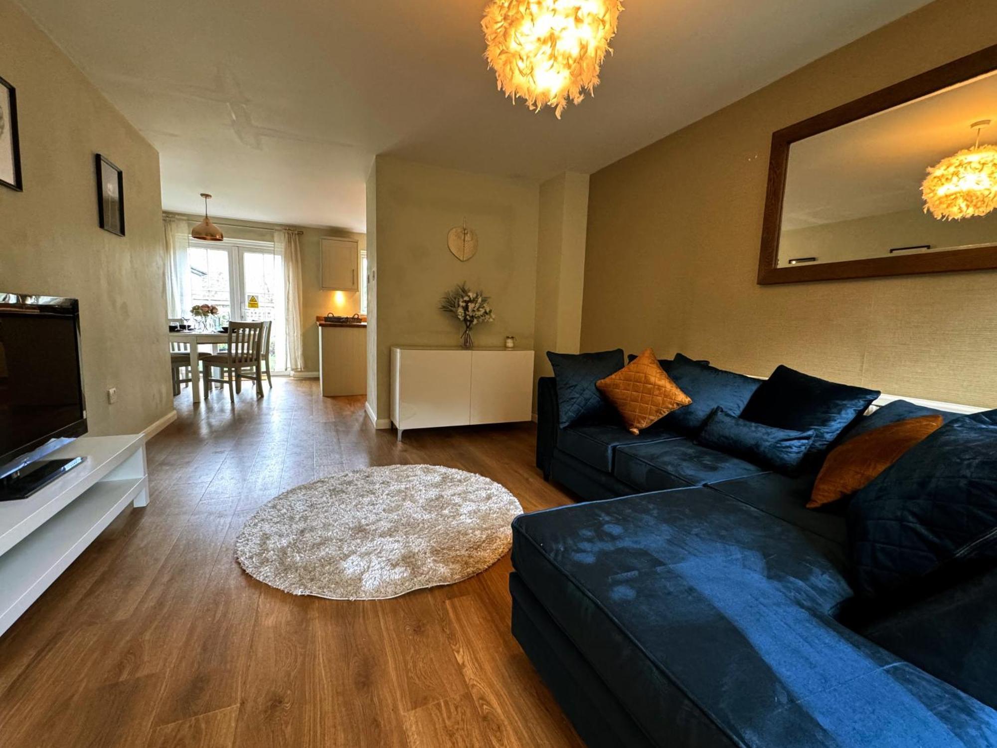 Chieveley Mews By Sarrochic Villa Sunningdale Buitenkant foto